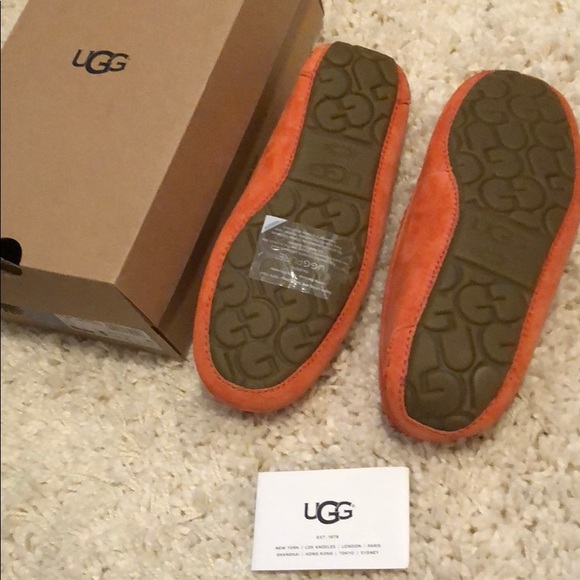 NWT Ugg flats loafer brand new with box - Picture 2 of 6